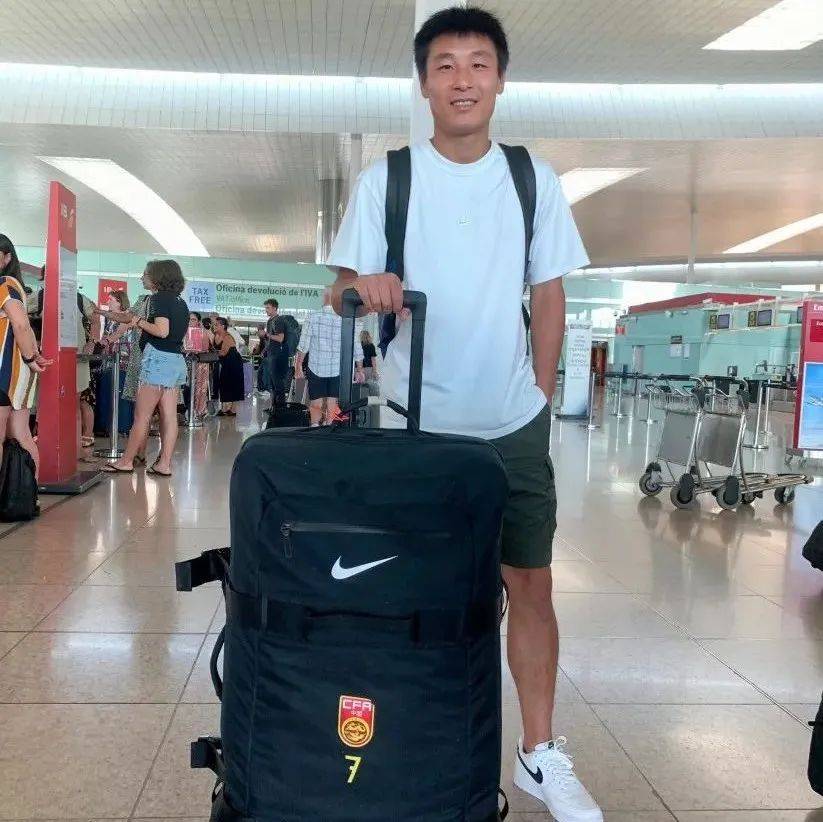 武磊今晚抵达上海！9月初二次首秀！_海港_对阵_隔离