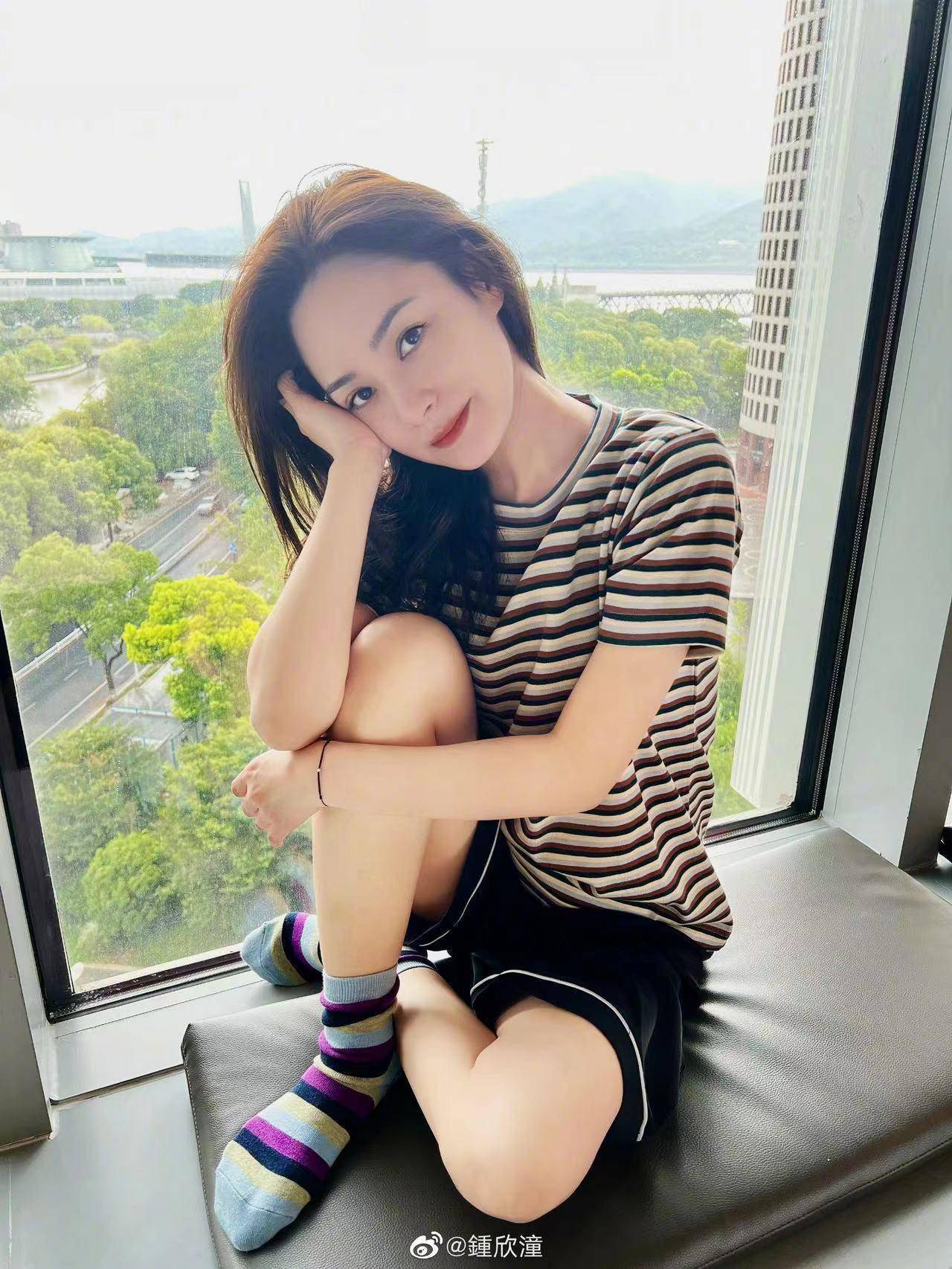 减肥50斤秒变筷子腿,真实体重曝光_穿着_节目_身材