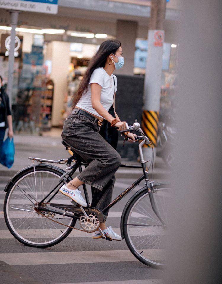 看完街拍后,才发现:华流才是顶流_时尚_造型_生活节奏