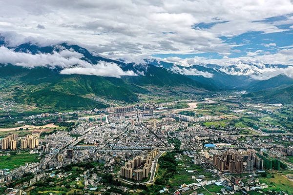 镜头下的大凉山|凉山州成立70周年县市风采——德昌县_摄影_钟鼓楼