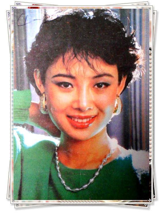 03原来自从李玲蔚退役后,国羽女单后继无人,印尼选手王莲香几乎包揽了