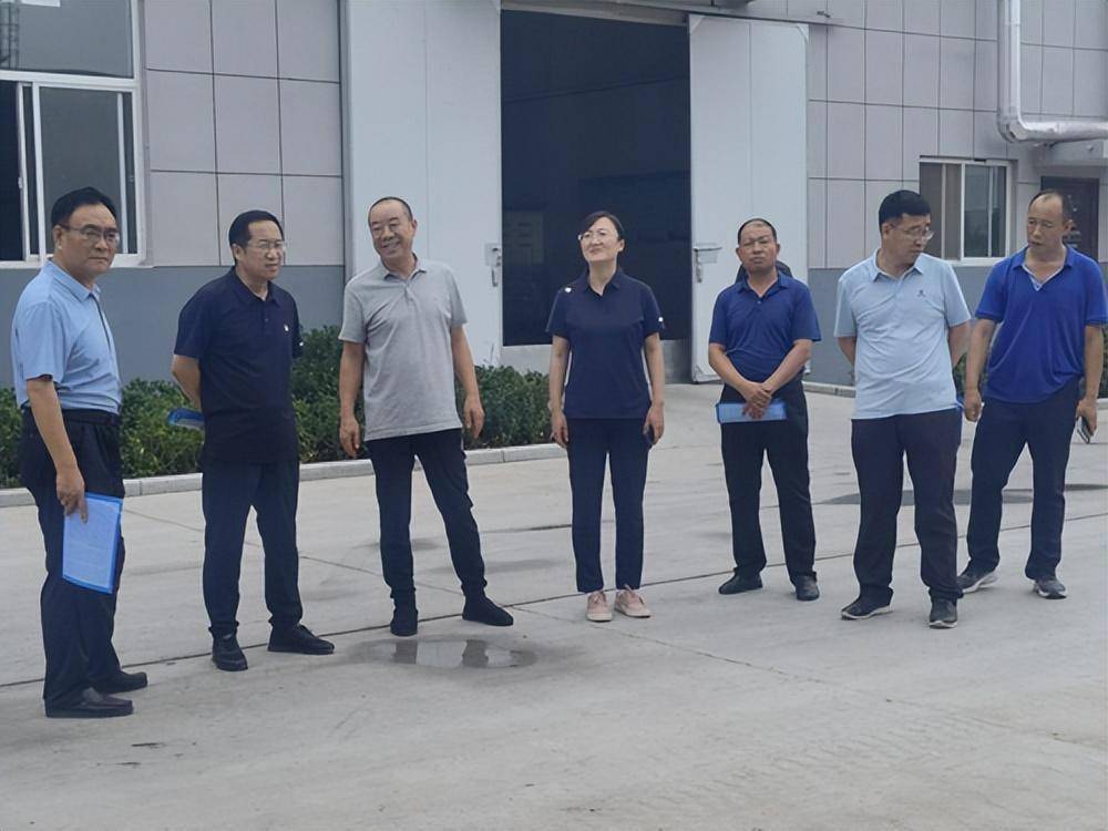 管委会主任贺思宇,县委常委,常务副县长李颖,示范区党工委副书记