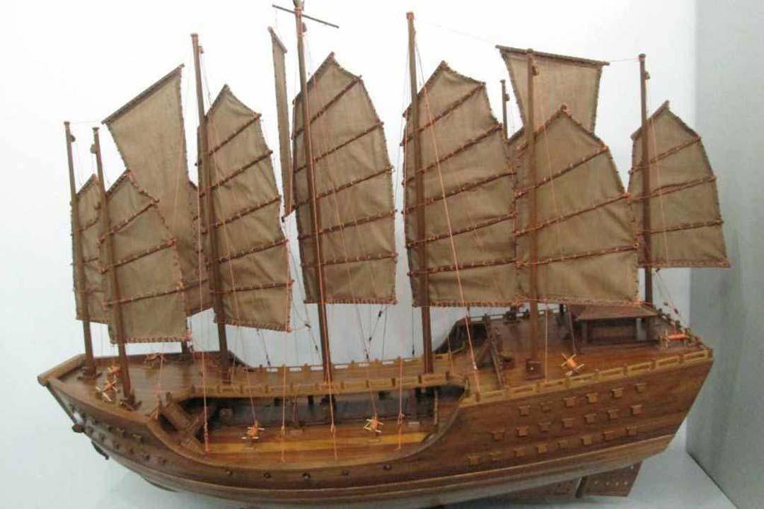 明朝一海盗逃到国外当皇帝,朱元璋悬赏50万两,朱棣:加到750万_陈祖义