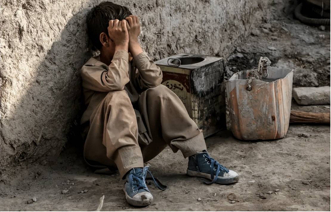 美国发动的"阿富汗战争"彻底让阿富汗人沦为了难民尽管阿富汗人民曾