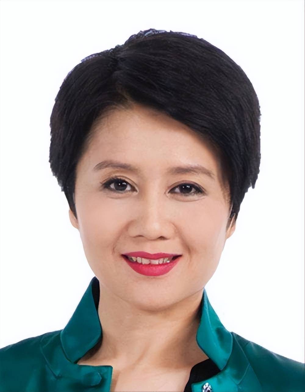 梁安琪:29岁嫁68岁赌王,10年连生5子,她的婚姻真的幸福吗?