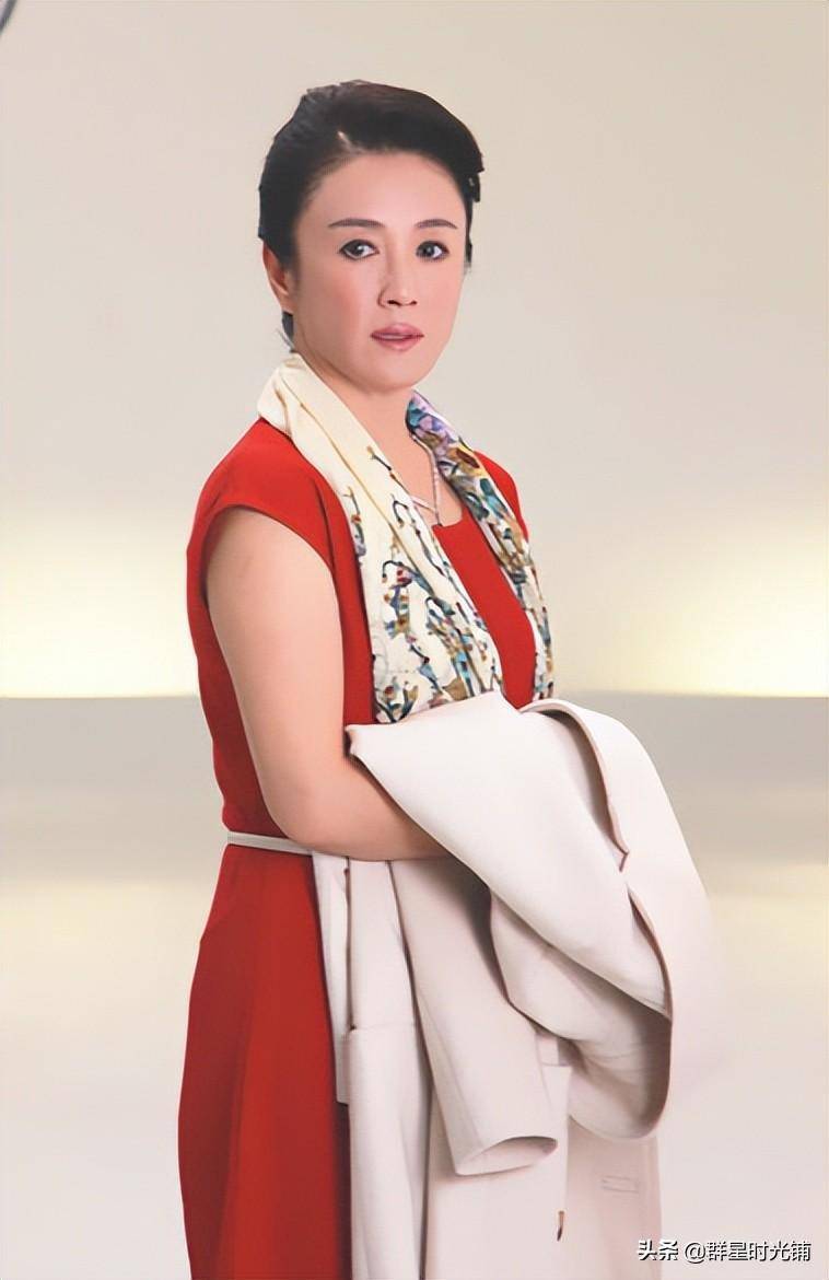 傅艺伟:演妲己出名,两婚两离,中年入狱儿子代替道歉惹人非议_杨晓丹