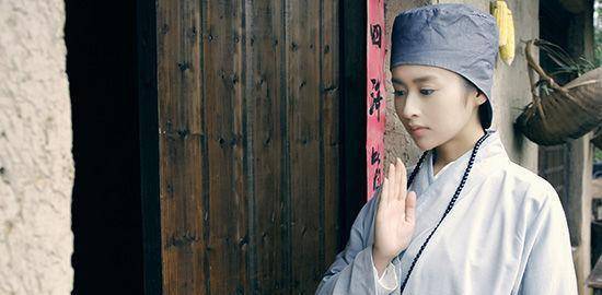 古代尼姑外出太危险:扮和尚和男人同宿,一个举动却暴露自己_闻人_小