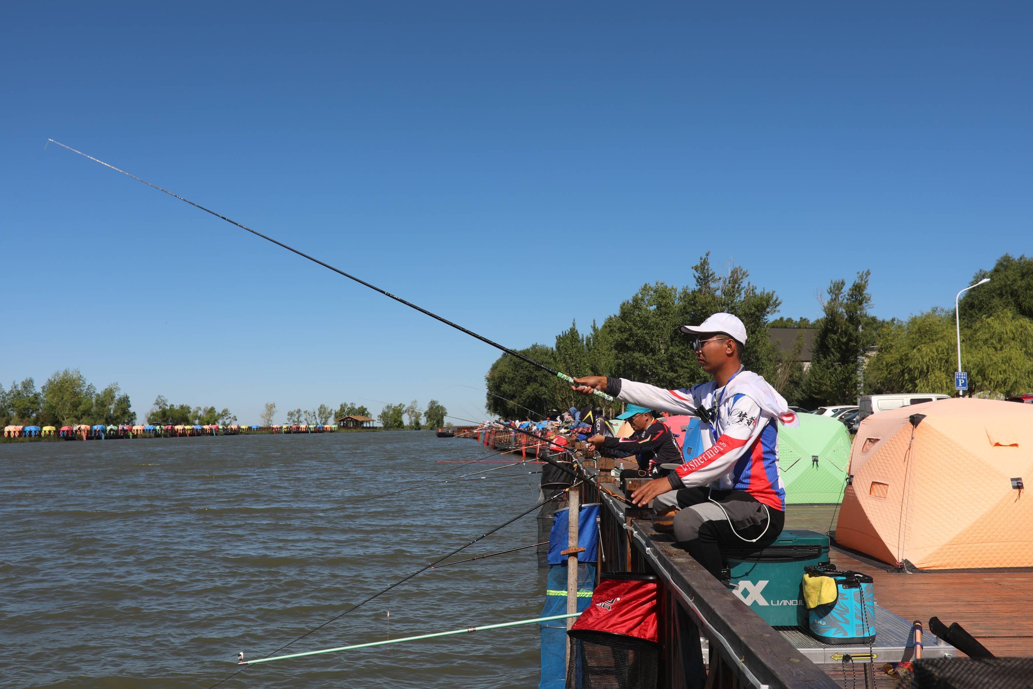 钓鱼爱好者同场竞技查干湖 "鱼"你有缘休闲垂钓赛圆满落幕_选手_比赛