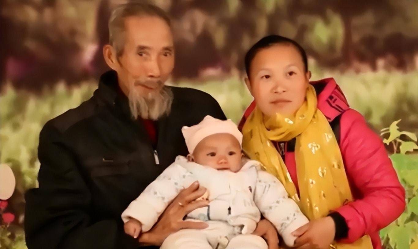 陆 -因为早在十几年前,如果没有文长林的出现,她可能过着更加糟糕的