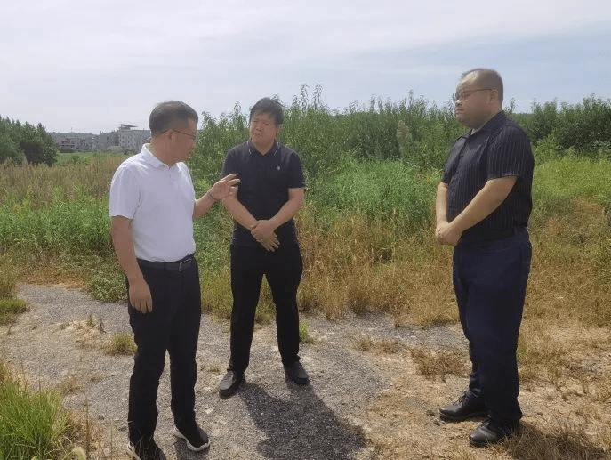 玉山县委书记郑国良到下镇镇督查指导抗旱工作_保障_旱情_下镇镇