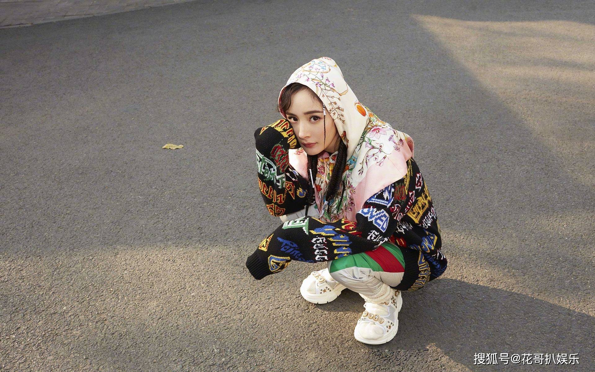 杨幂撩汉的技能无人能敌,合作过的男明星,基本上她一个也不放过