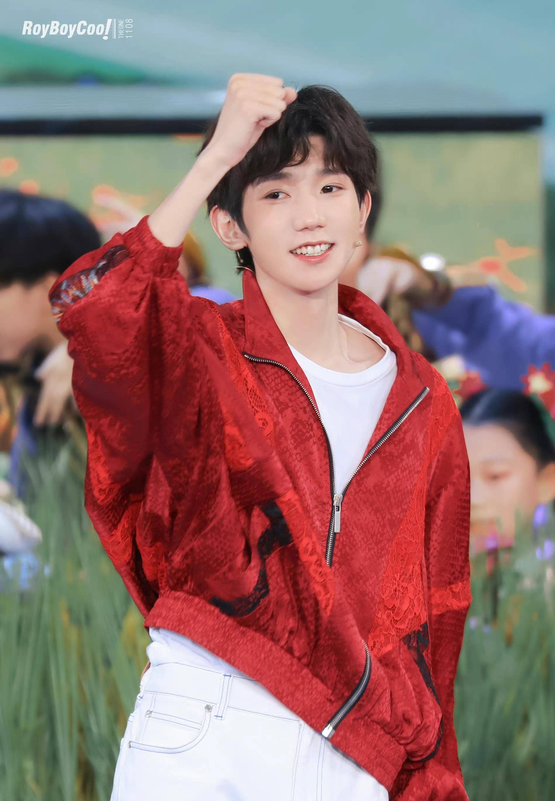 网友爆料央视中秋晚会节目单王源要演唱奥特曼主题曲?