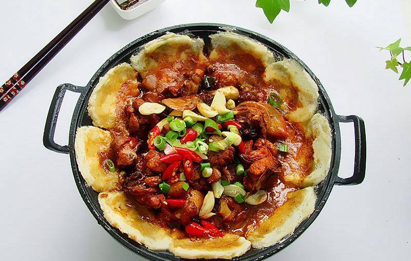 小鸡这样吃,味道美爆了,客人都爱点的硬菜_萝卜_饼子_汤汁