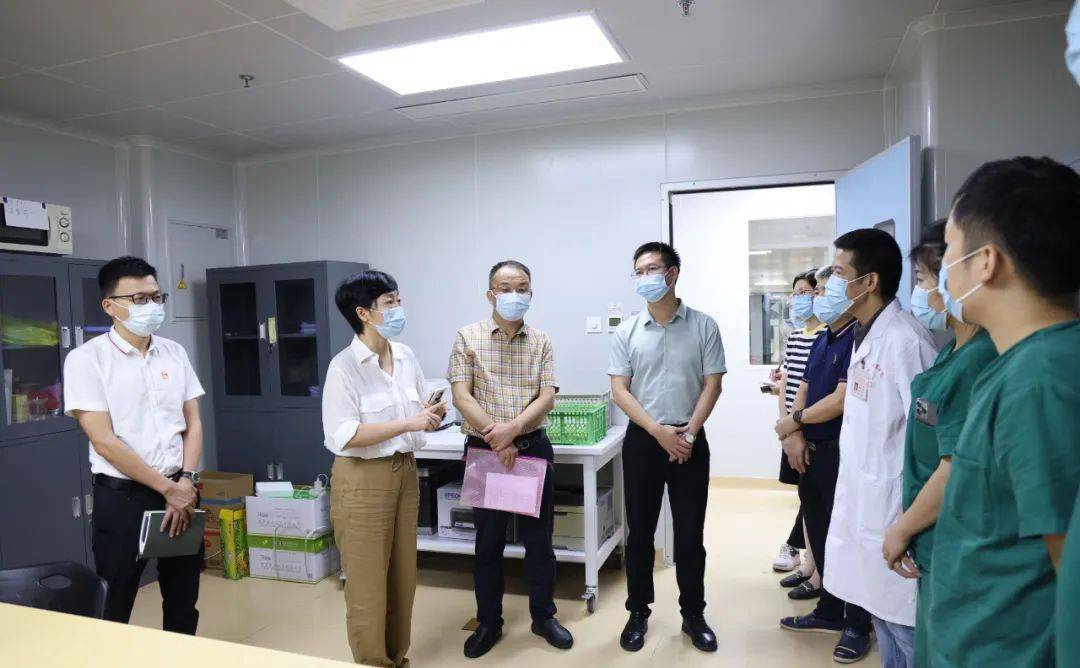 市人民政府洪奕蓉副市长到石狮市总医院看望慰问检验