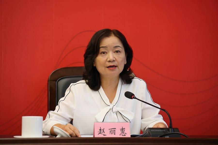 局党组书记,局长杨绍春从不同的角度就社会保障工作情况作新闻发布,并