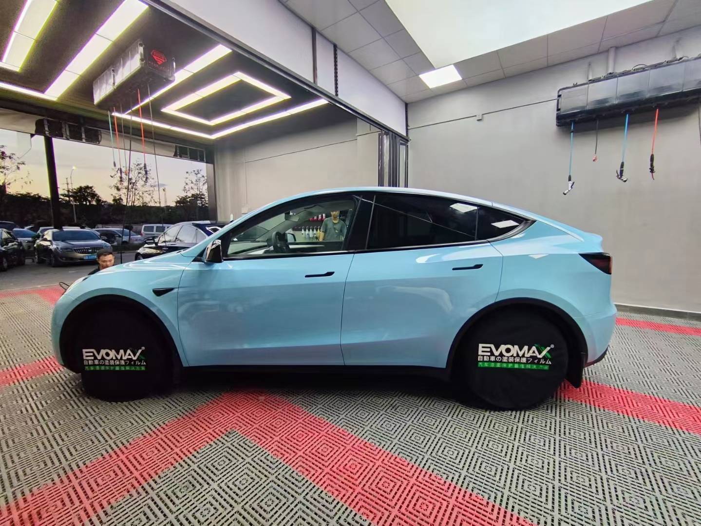 modely易玛改色膜水晶海风蓝,清凉舒适可甜可盐_搜狐汽车_搜狐网