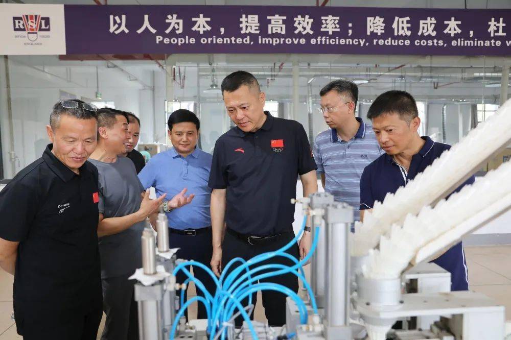 省体育局党委委员,副局长肖俊到锦屏县调研羽毛球项目发展工作_贵州省