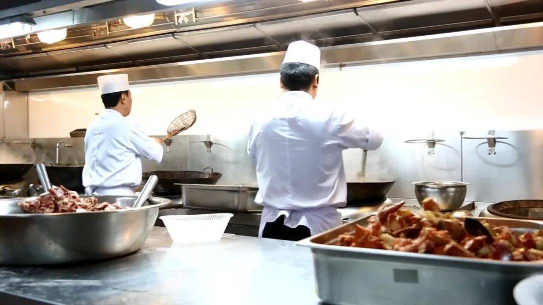 一文为你说清厨师行业的优缺点_工作_黎永泰_机会