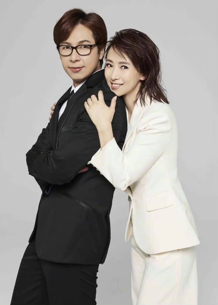 了解翁虹朋友都知道,她和刘冠廷是二婚.