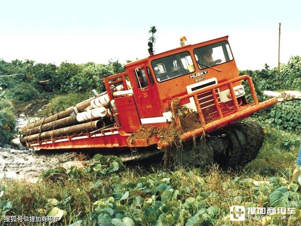 陆地航母,前苏联研发的这款履带式越野卡车,百公里消耗300个油!