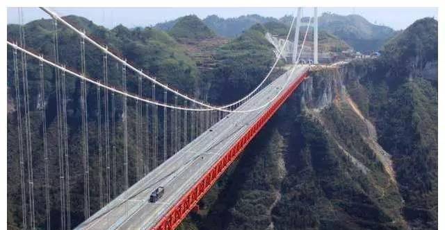 中国“跨山大桥”无任何支撑,外国工程师:你们是怎么做到的?_质疑_难度_德国