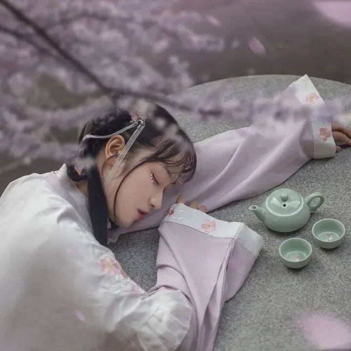 民间俗语：“酒不顾人，色不顾身，财不顾亲”，究竟是啥道理？_亲人_身体_古人