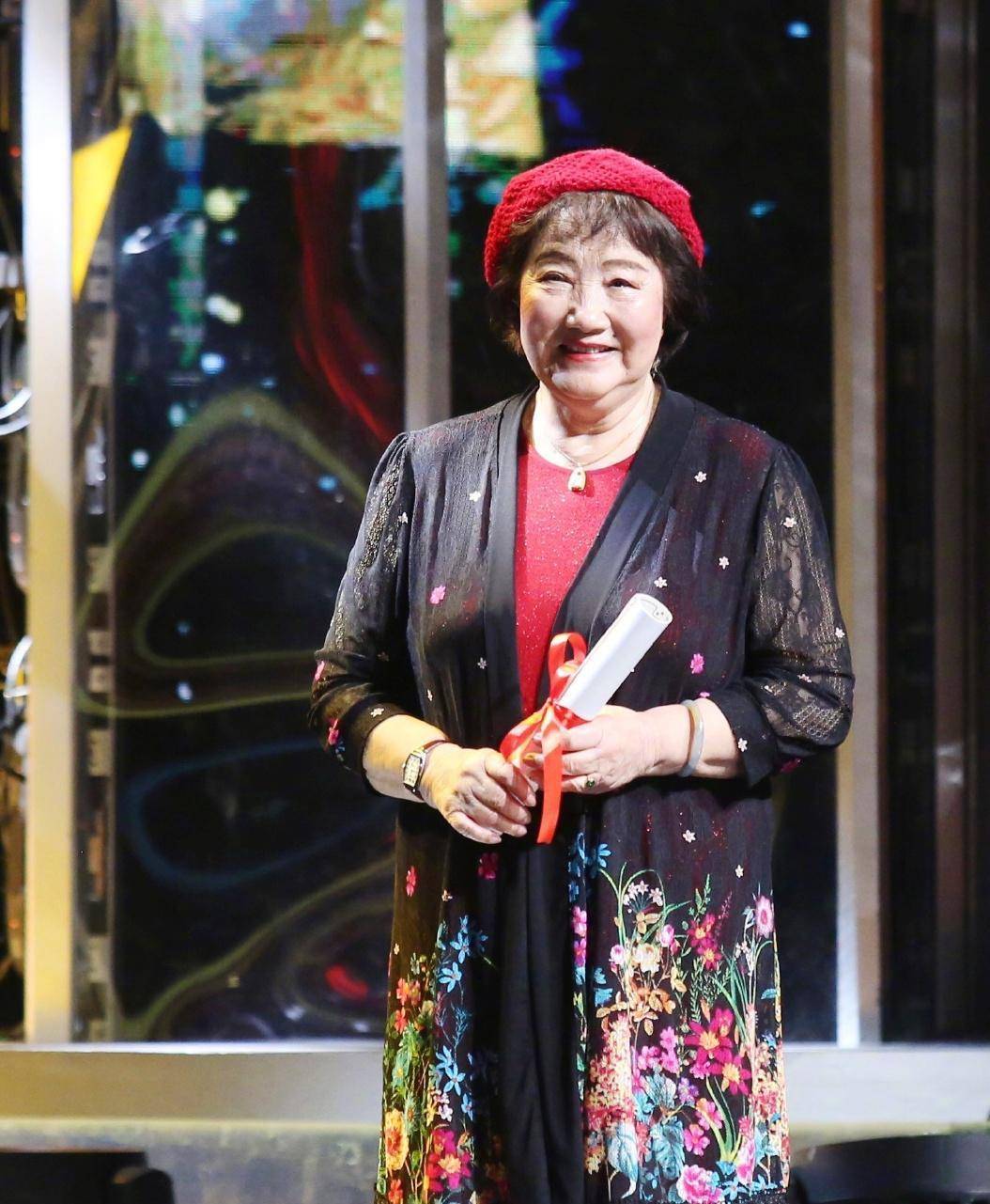 22位老艺术家近照,平均年龄近90,真正的年轻,不在脸上,在心里_田华