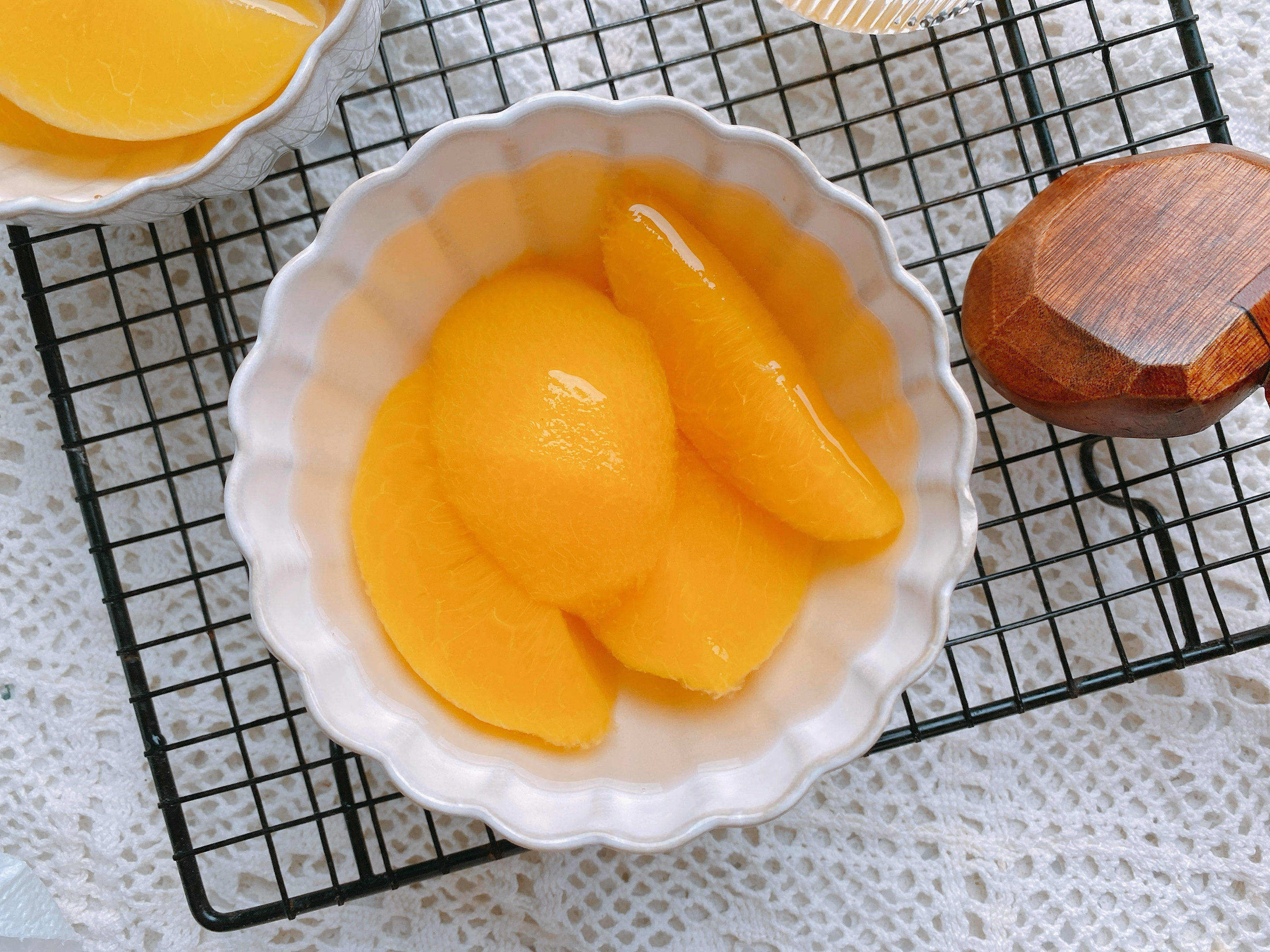 这才是黄桃罐头最简单的做法,酸甜可口,没有添加剂,比买的好吃_口感