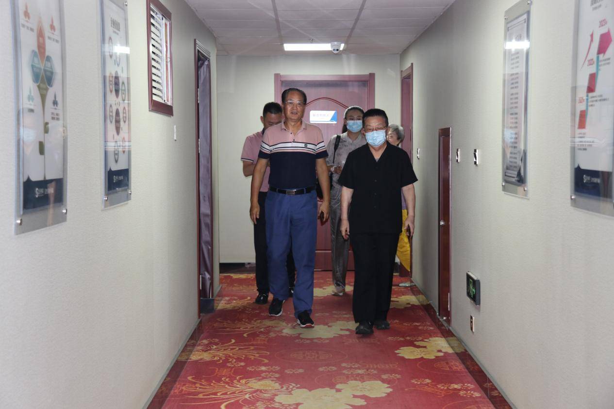 原解放军总政治部联络部副部长田伟将军被聘请为河北省民促会荣誉会长