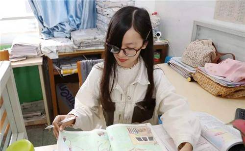 来自广东化州的女孩陈晓婷就是如此,她是一名"独眼女孩",却从未放弃过