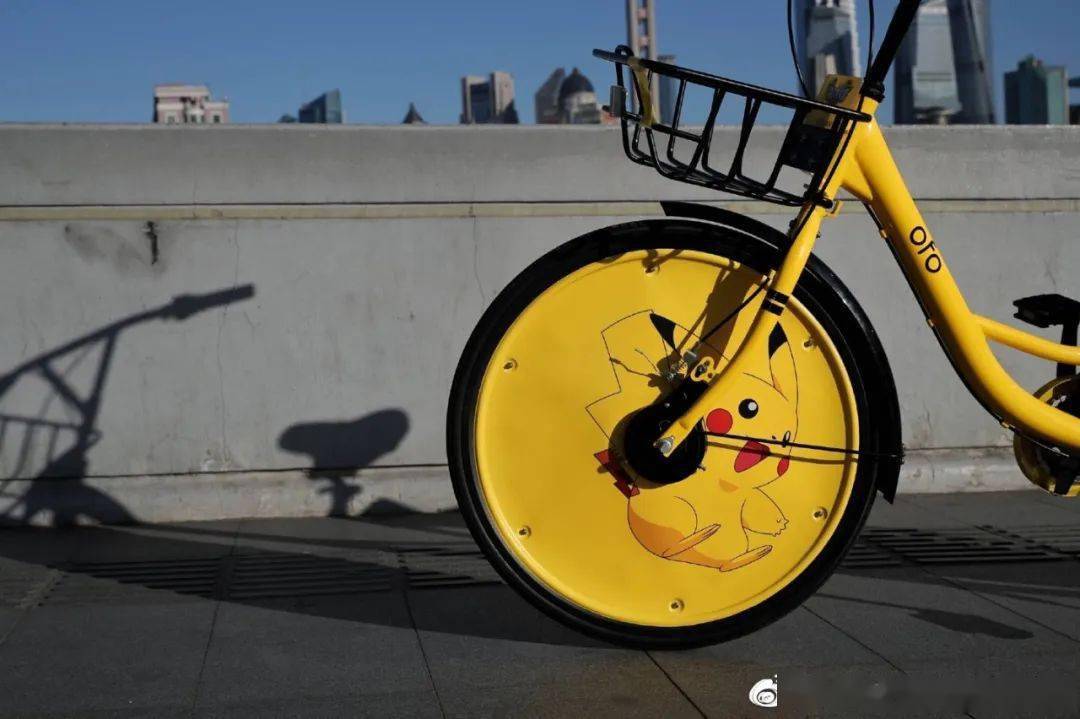 并且,小黄车的押金退还时间长达半个月,客服的态度