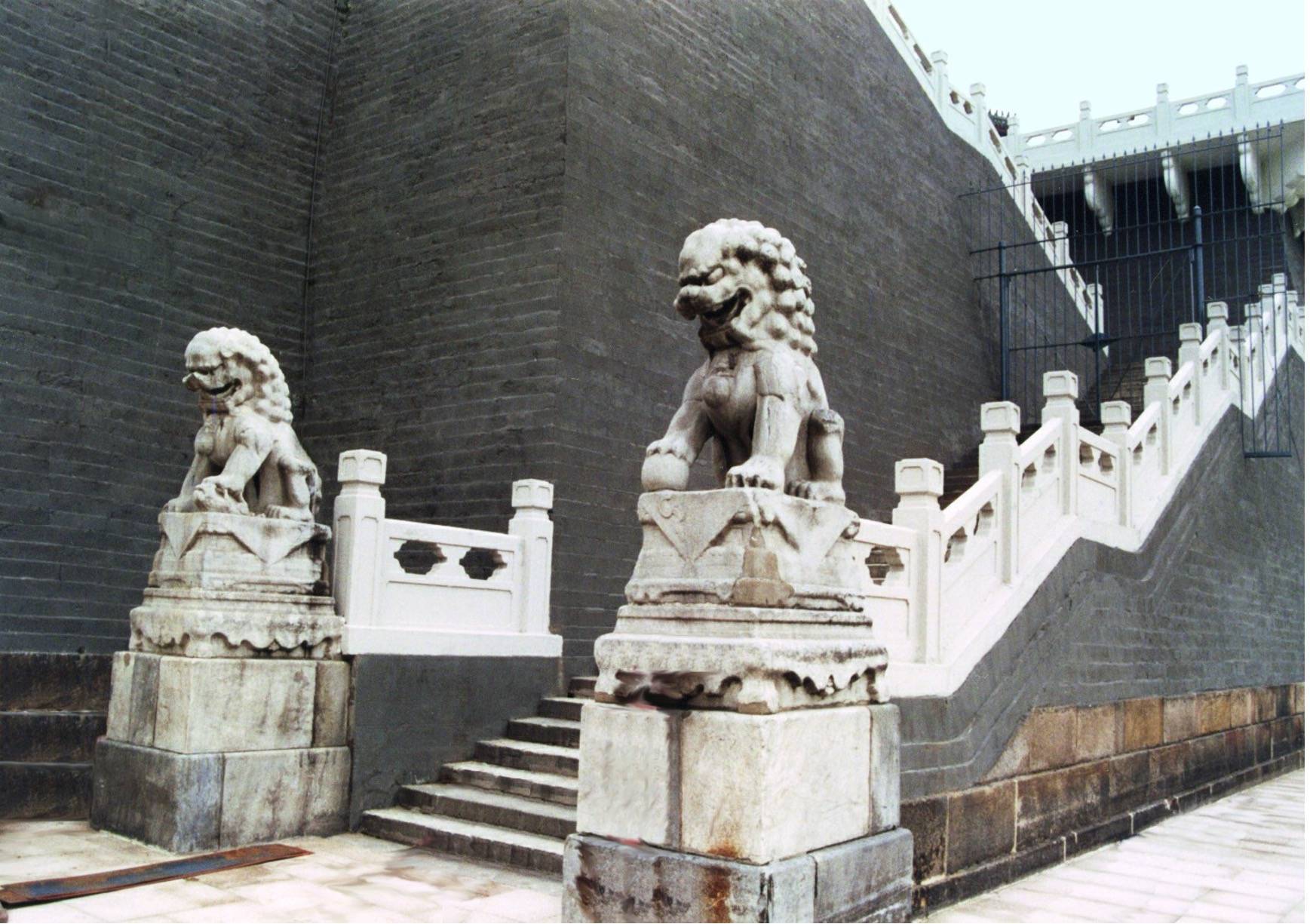 正阳门的古狮丨京华物语_北京_朱棣_石狮