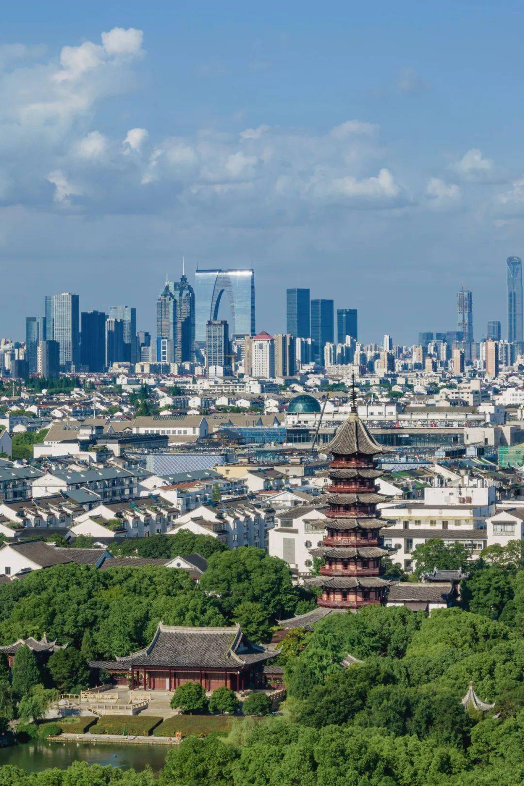 是一副双面绣苏州▲摄影大赛作品展示:沈蔡喆《苏州湾日出》时尚前卫