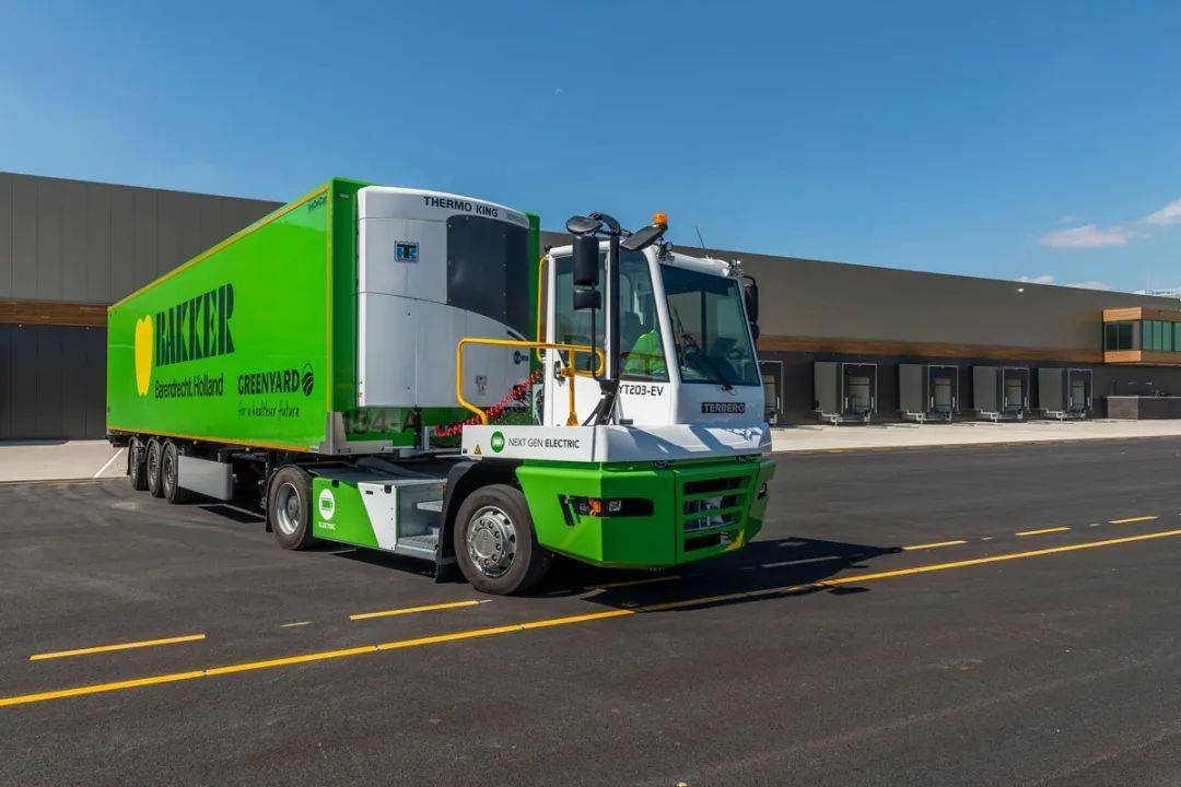 新一代terberg电动码头牵引车登陆市场_客户_中国_充电