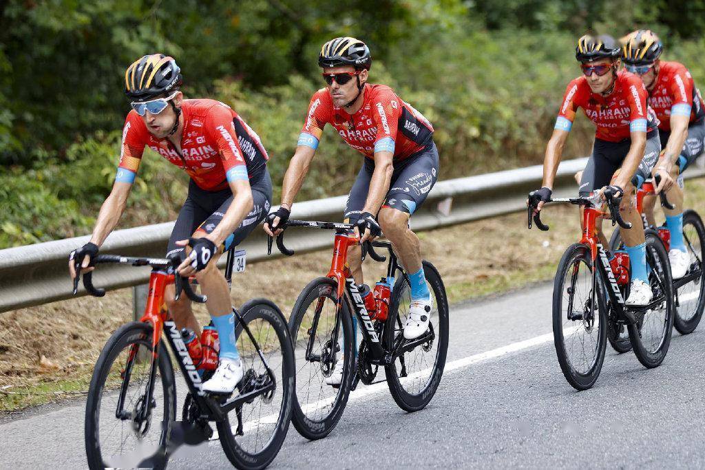 多项环赛同时进行,巴林胜利车队火力全开_总成绩_赛段_德国