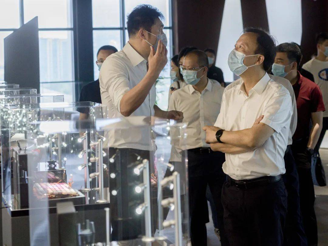 杭州余杭区区长王牮一行莅临起梦参观考察_跨境_服务_企业