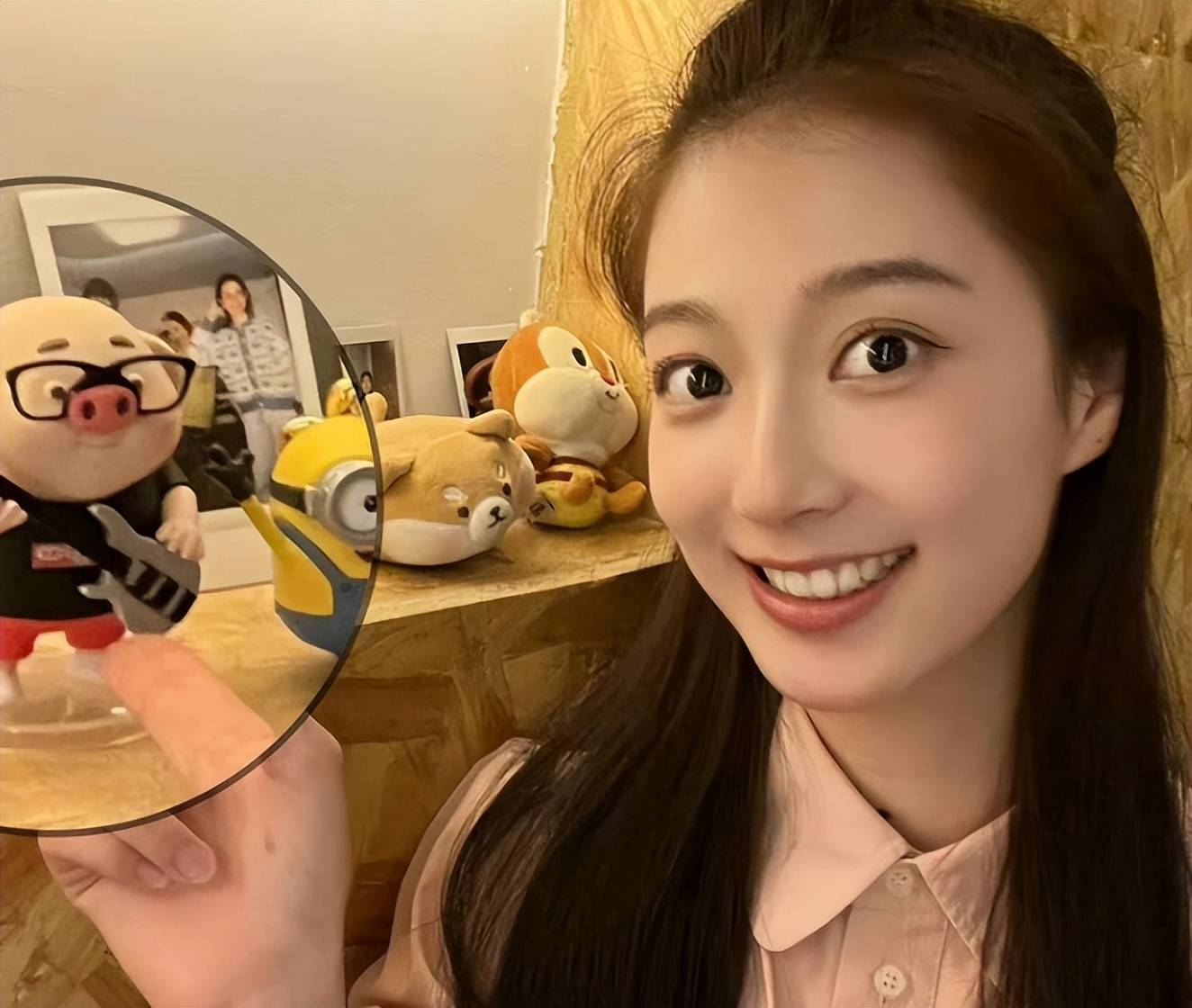 复旦新生报到,素颜配高马尾难掩惊艳,"校花"实至名归_保研生_大学生