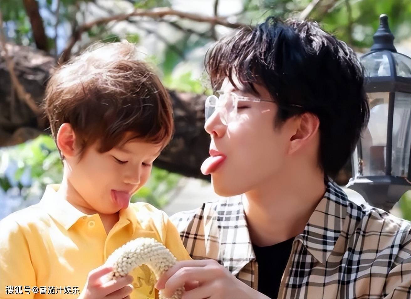 《披2》未婚生子的哥哥:他为了女儿不婚,32岁的他有个8岁的儿子_mike