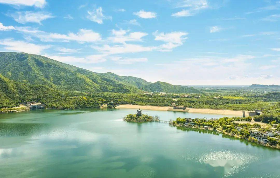 这个秋天,昌平十三陵水库蓝天白云,美到极致!_美景_碧水_北京
