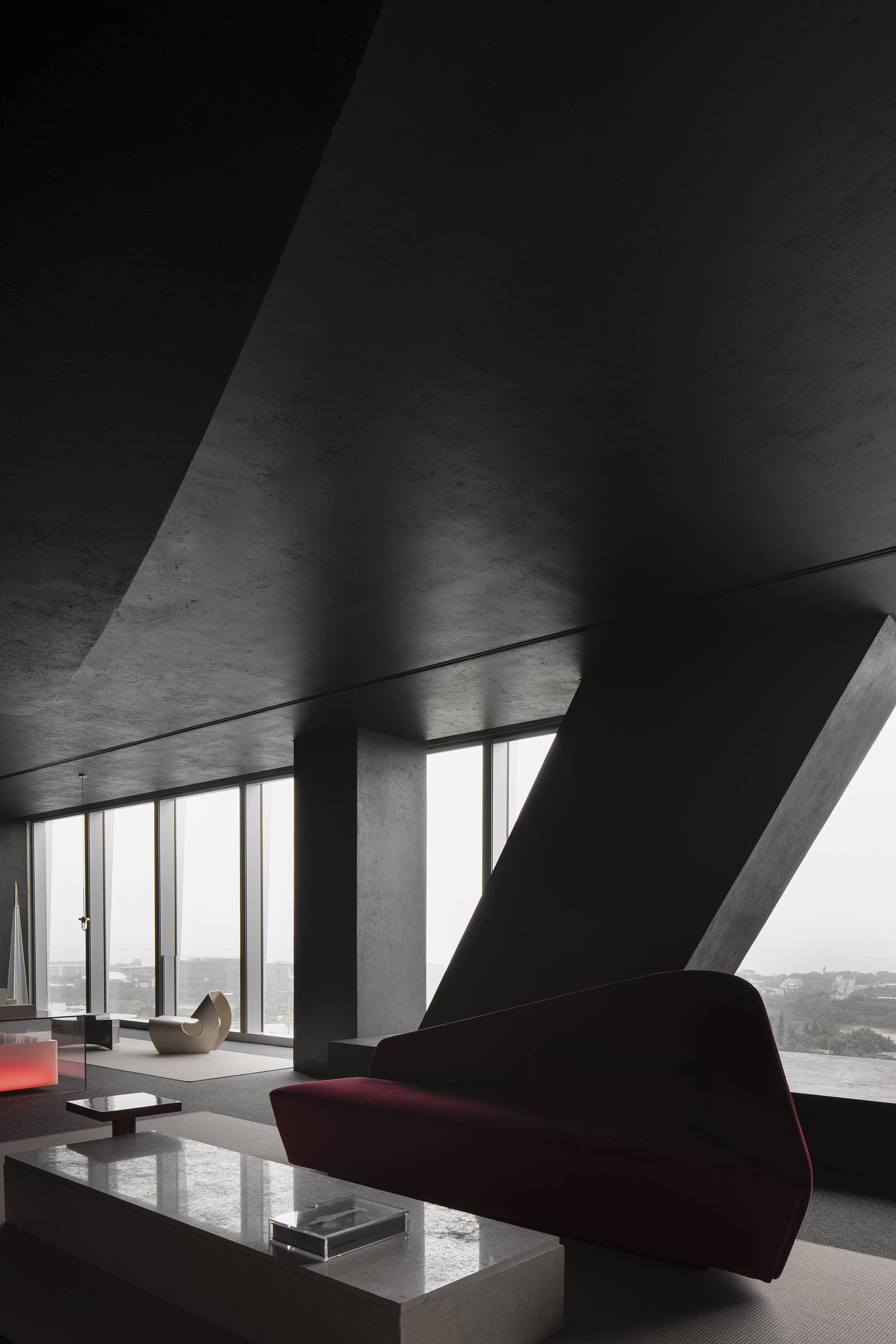 working and reading desk is unexpectedly placed in the reception