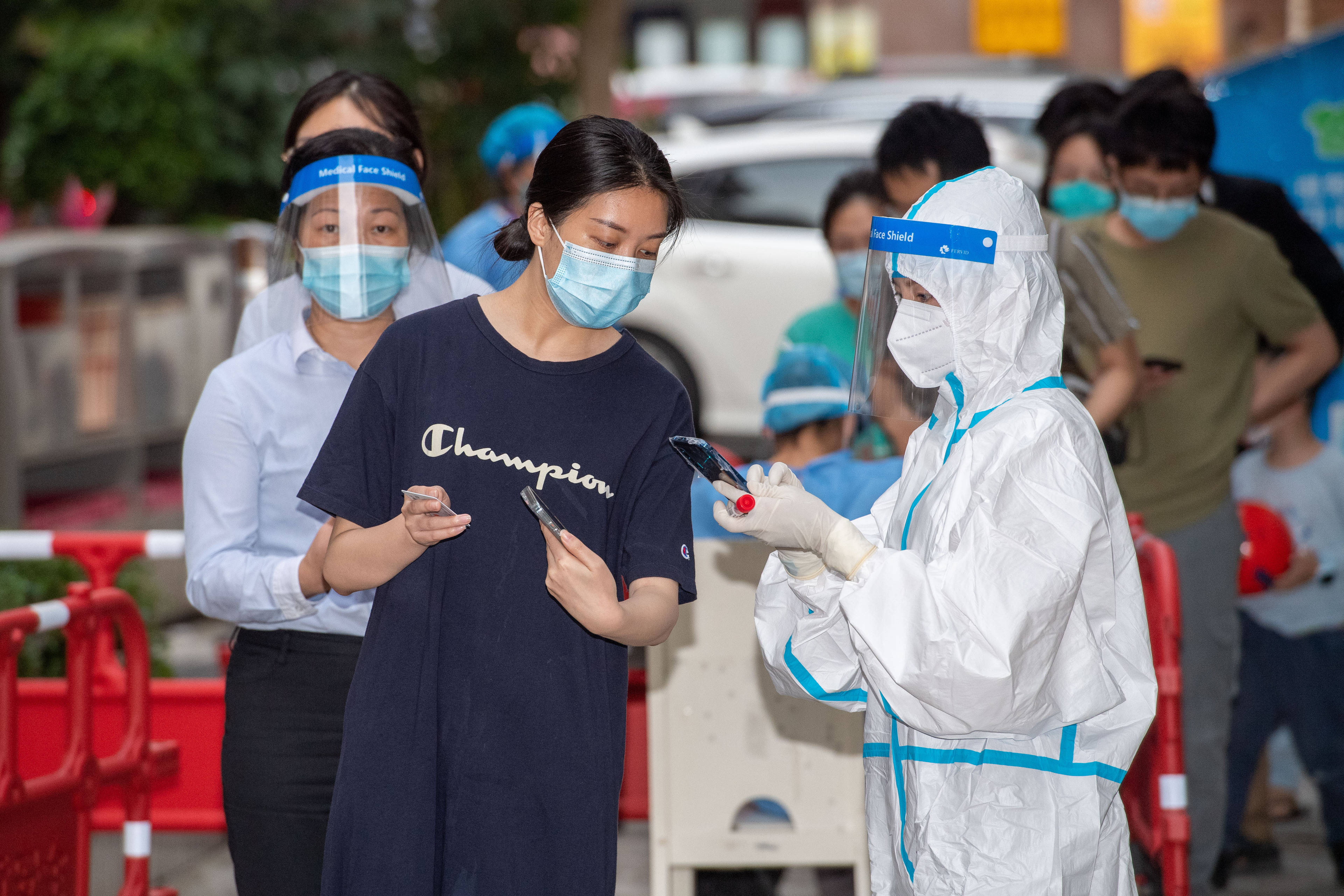 深圳5家医院发布停诊公告;龙华区通告 外卖