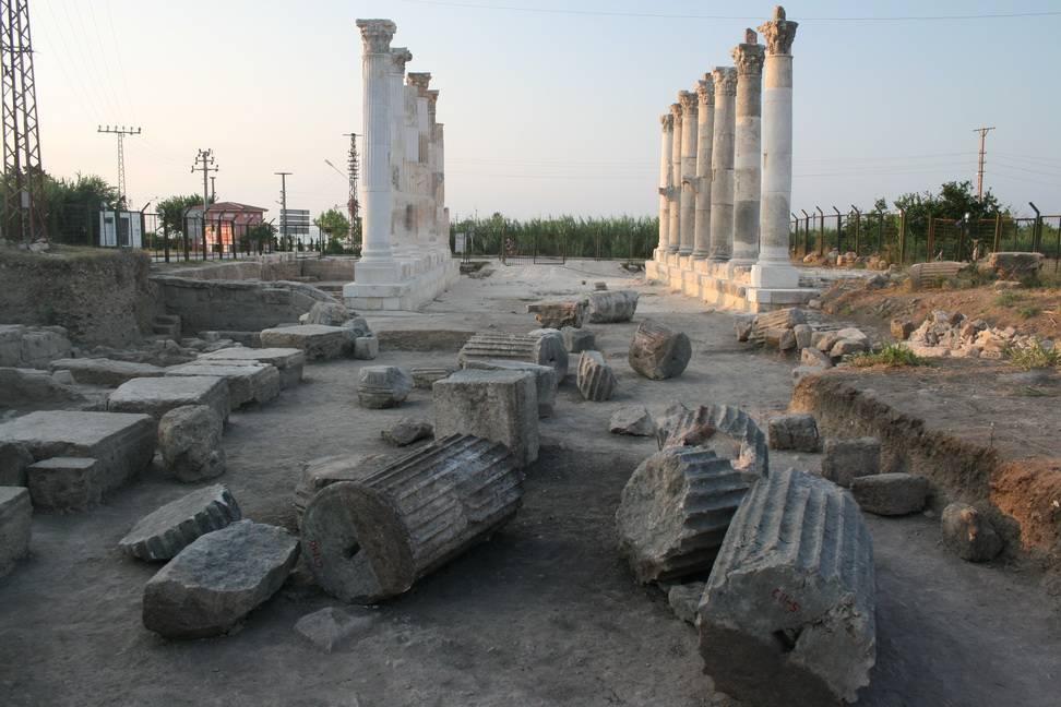土耳其开挖1800年前的古老港口，重现罗马时代风采