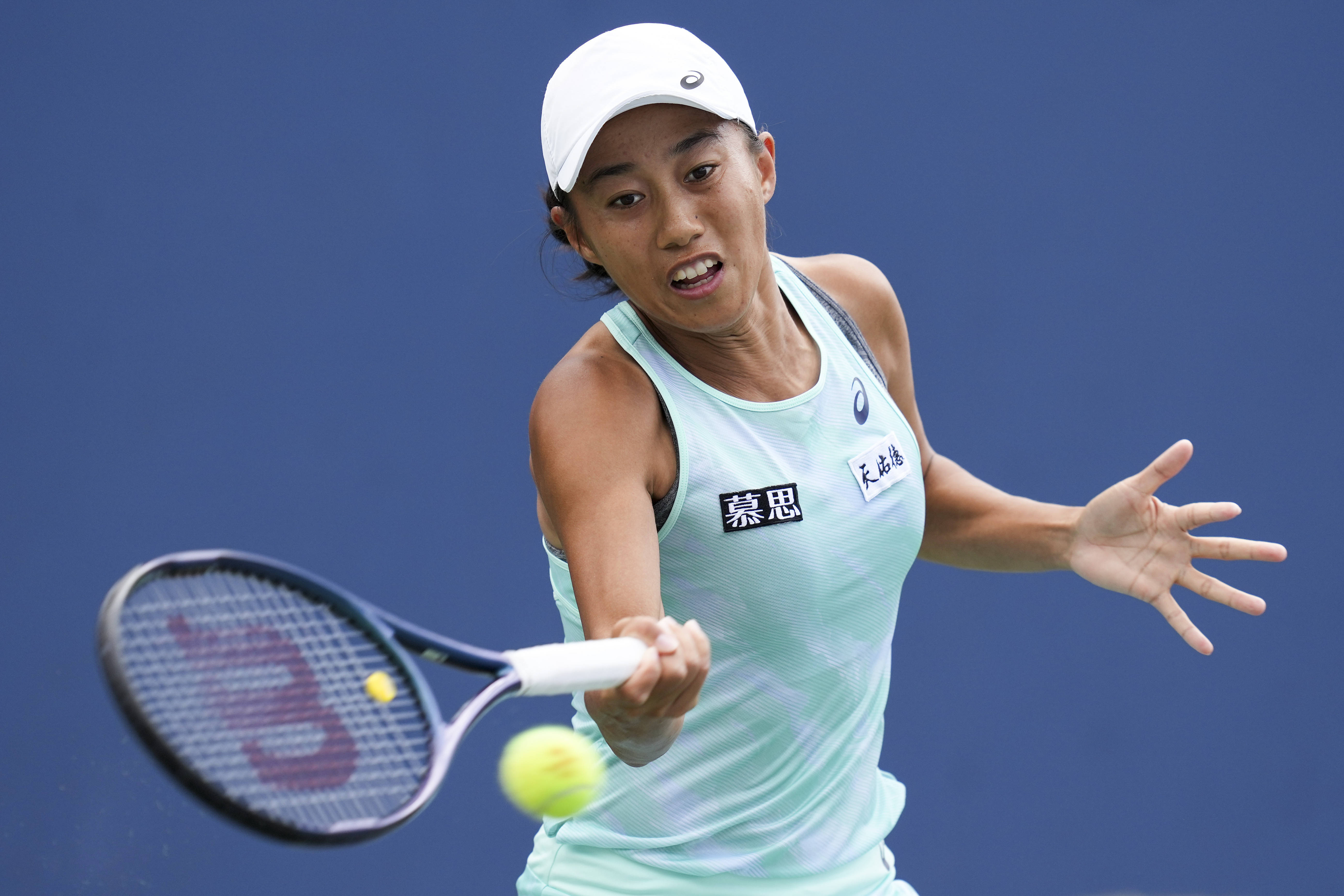 网球——美网:张帅晋级女单第三轮_美网卫冕冠军拉杜卡努一轮游_新华