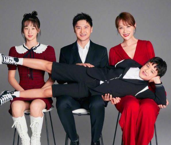 田亮拍全家福 14岁的女儿个子很高 一家4口用一张脸 都是大长腿 叶一茜 的发展 成长