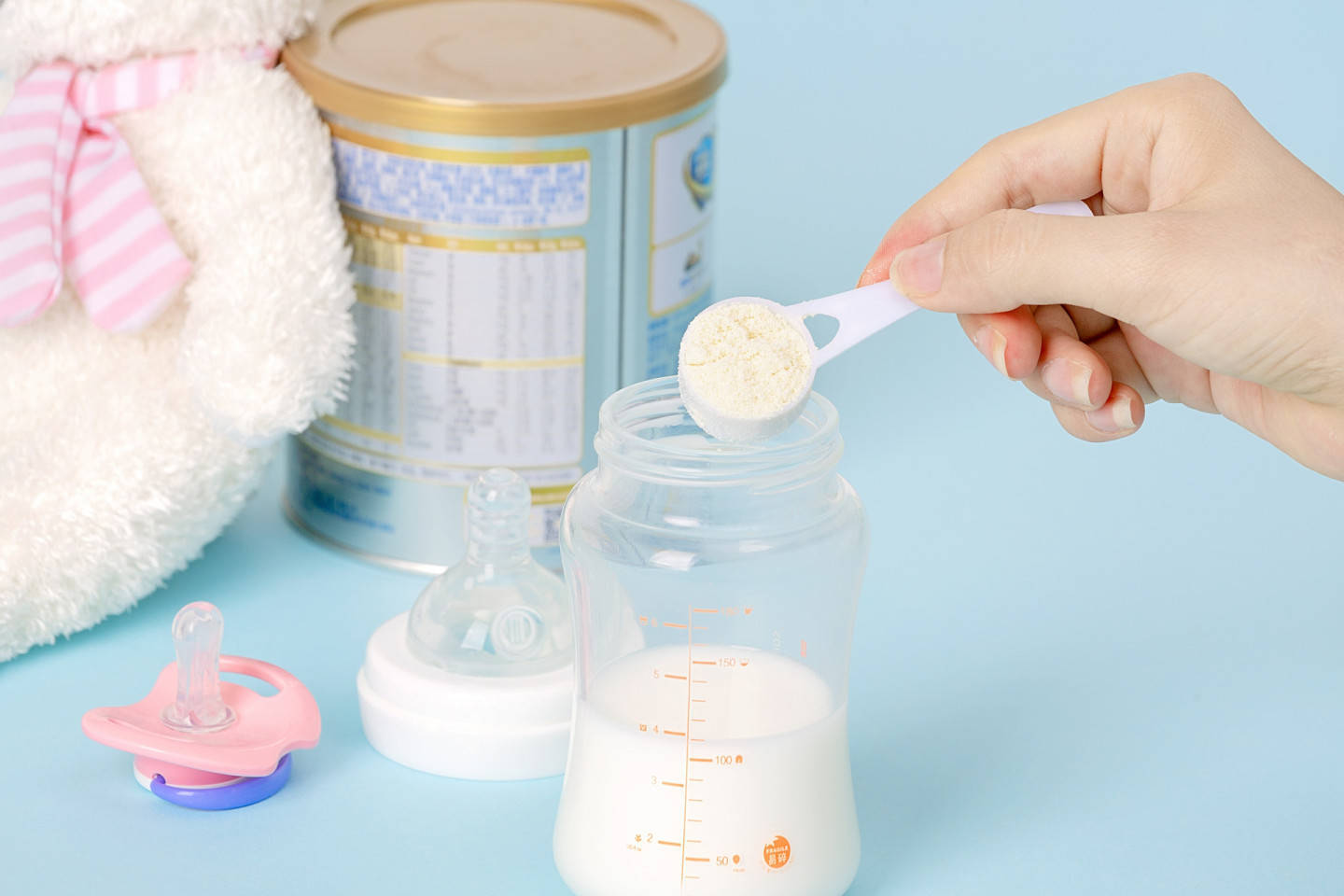 宝宝能一直喝1段奶粉吗(不同段的奶粉有什么区别)