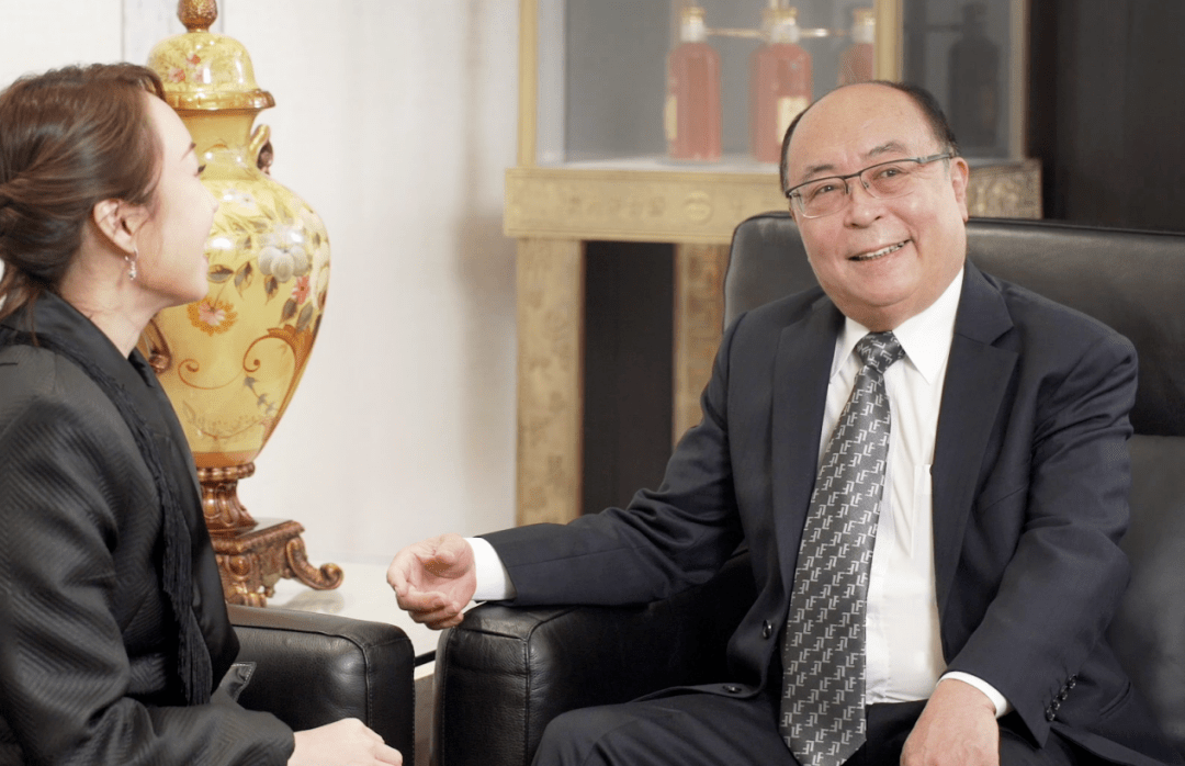 六福集团_黄伟常_的发展