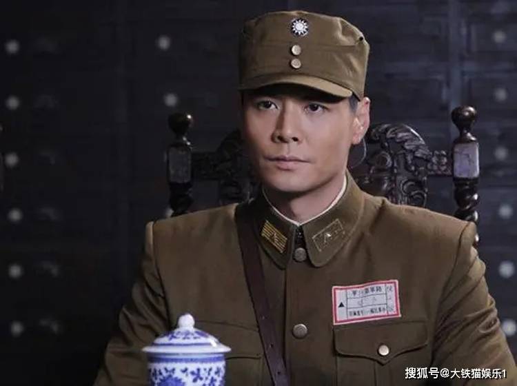 《雪豹》12年后男主凉了,女主退圈当霸总,"关系