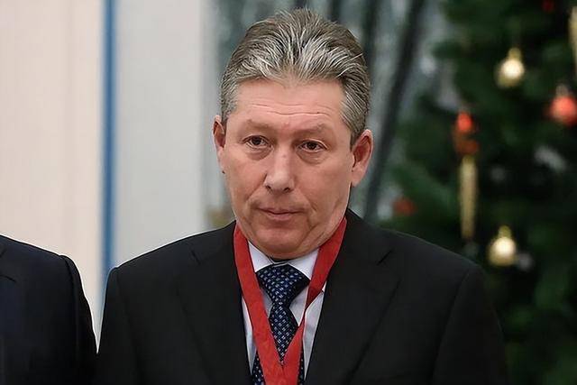 67岁俄罗斯石油大亨坠楼身亡,为今年第八位"离奇身亡"能源高管_马加诺