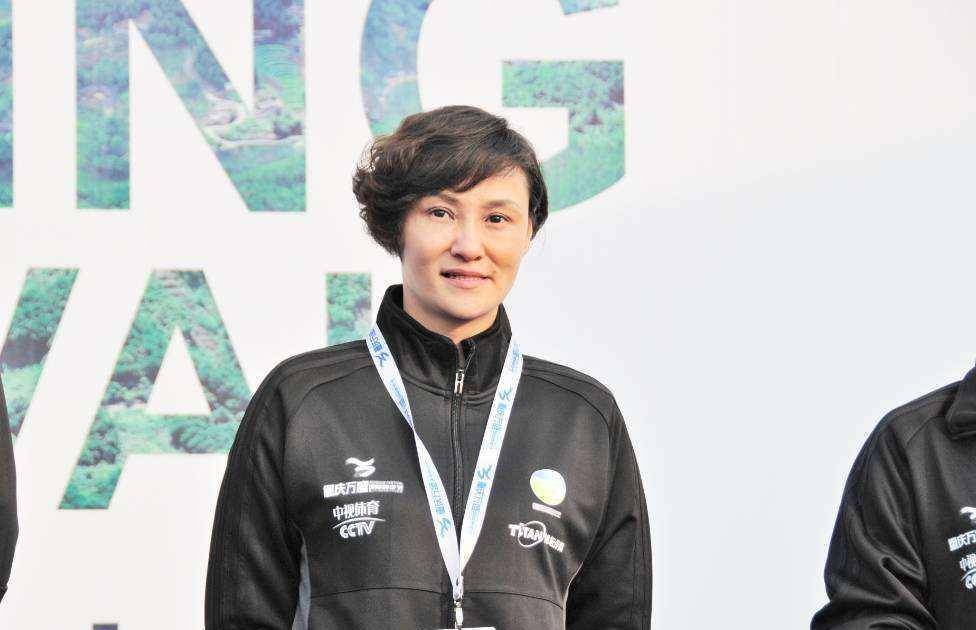 18岁就获奥运金牌,却举家入籍加拿大,跳水皇后高敏的原因很简单_中国