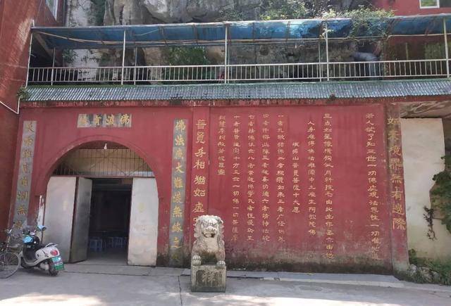 桂林祝圣寺有个万佛岩，佛象多得惊人，一大美景！居然不要门票！